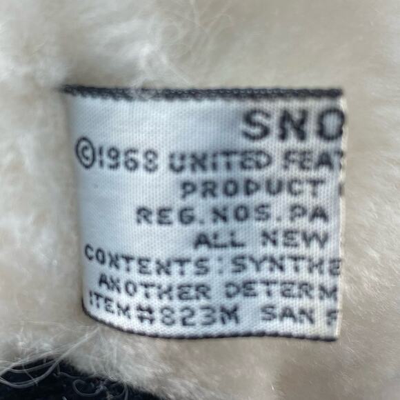 SNOOPY Vintage 1968 Macys Christmas Snoopy Plush - Picture 6 of 11